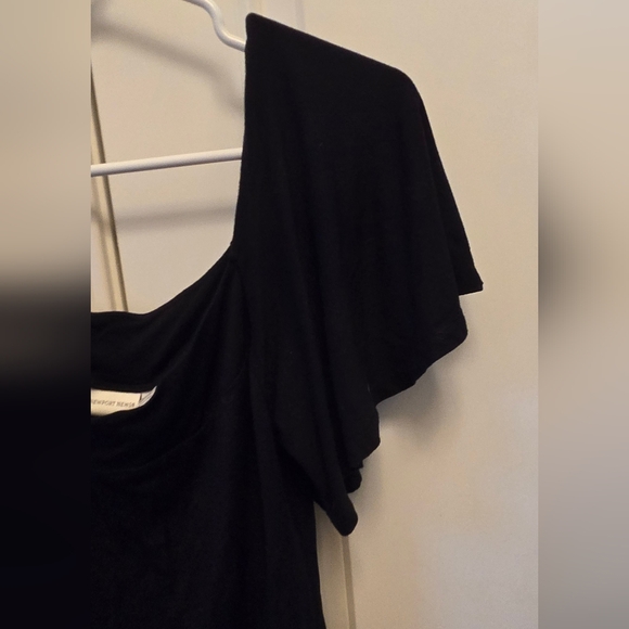 Newport News Black Flutter Sleeve Blouse NWOT Y2k - Picture 2 of 3